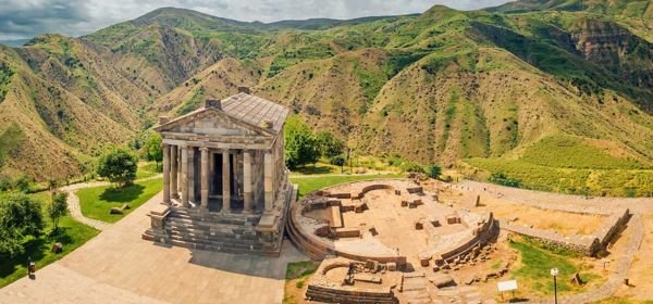 Symphony of Stones (1)