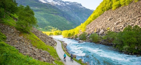 colourful Flåm Valley (1)