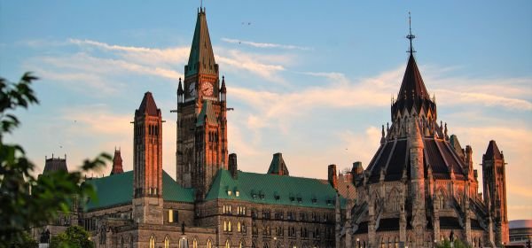 Parliament buildings ottawa (1)