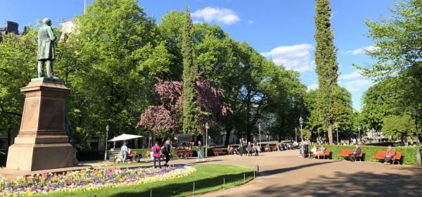 esplanadi park helsinki finland